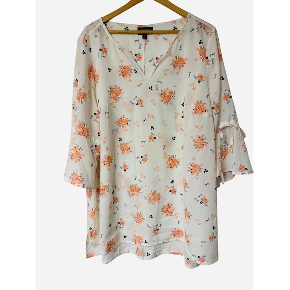 Elegant Floral Print Tunic Top with Bell Sleeves Boho Chic Summer Blouse Size 18 - Picture 1 of 7